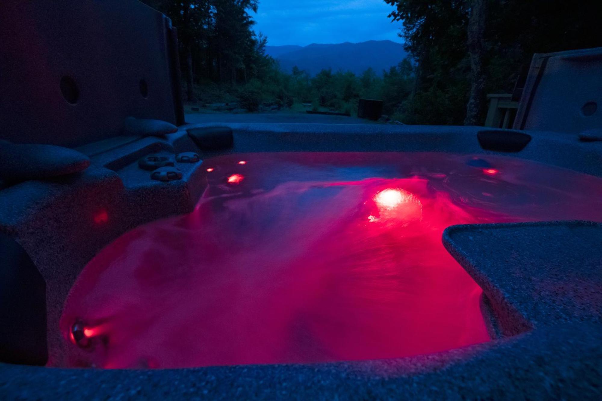 Real Log Cabin With Amazing Views, Hot Tub, Sauna, Games Gatlinburg Luaran gambar