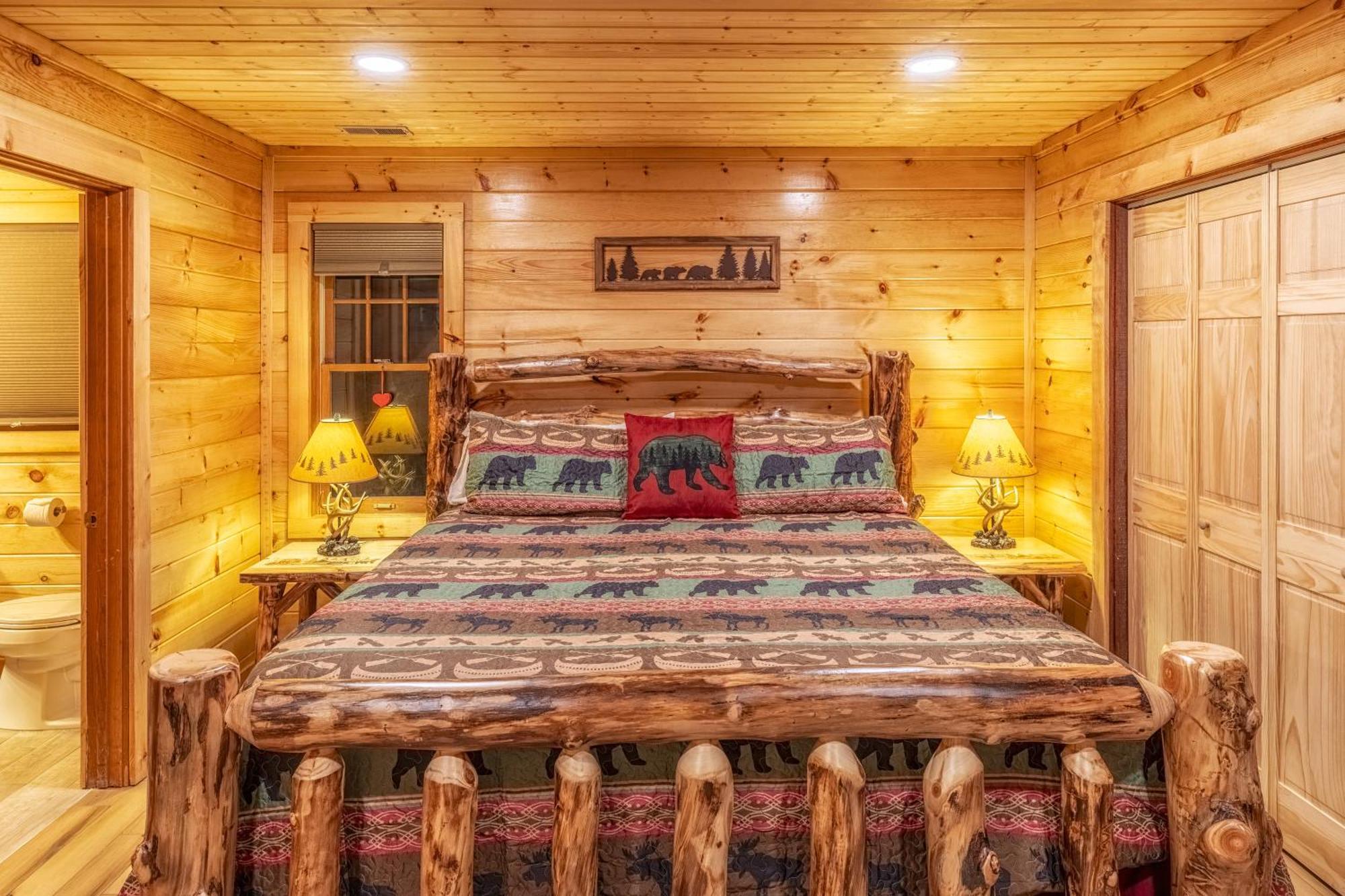Real Log Cabin With Amazing Views, Hot Tub, Sauna, Games Gatlinburg Luaran gambar