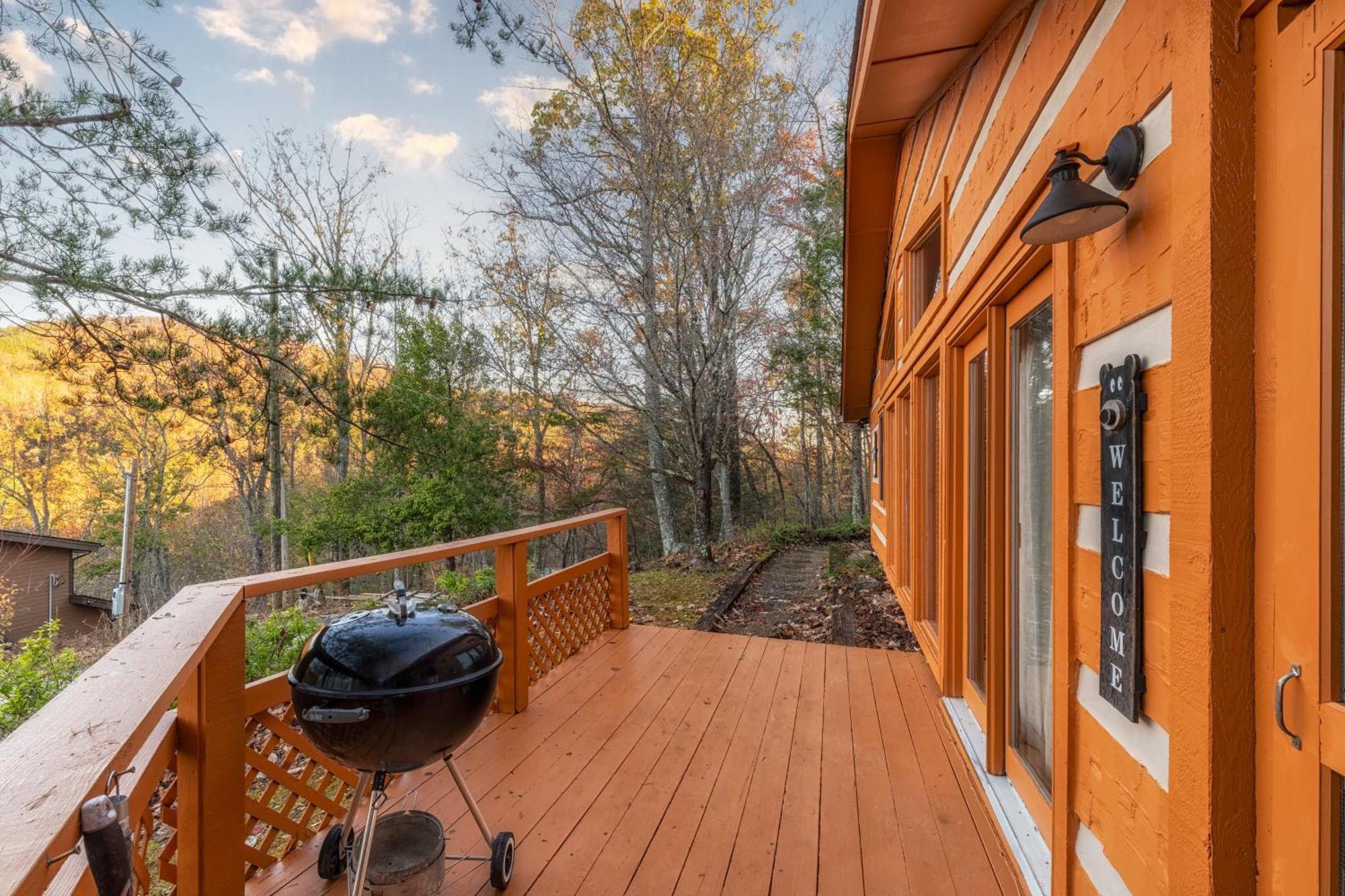 Real Log Cabin With Amazing Views, Hot Tub, Sauna, Games Gatlinburg Luaran gambar